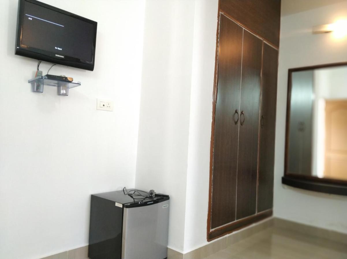 Aum Hotel Puttaparthi Dış mekan fotoğraf
