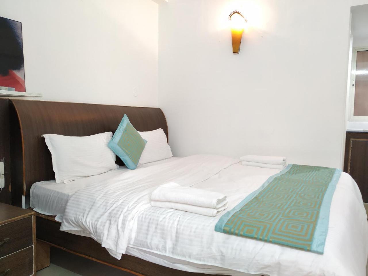 Aum Hotel Puttaparthi Dış mekan fotoğraf